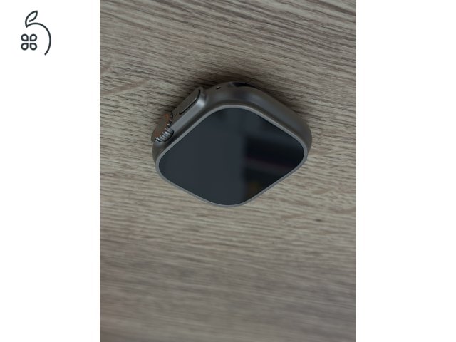 Apple Watch Ultra + szíjak, tokok