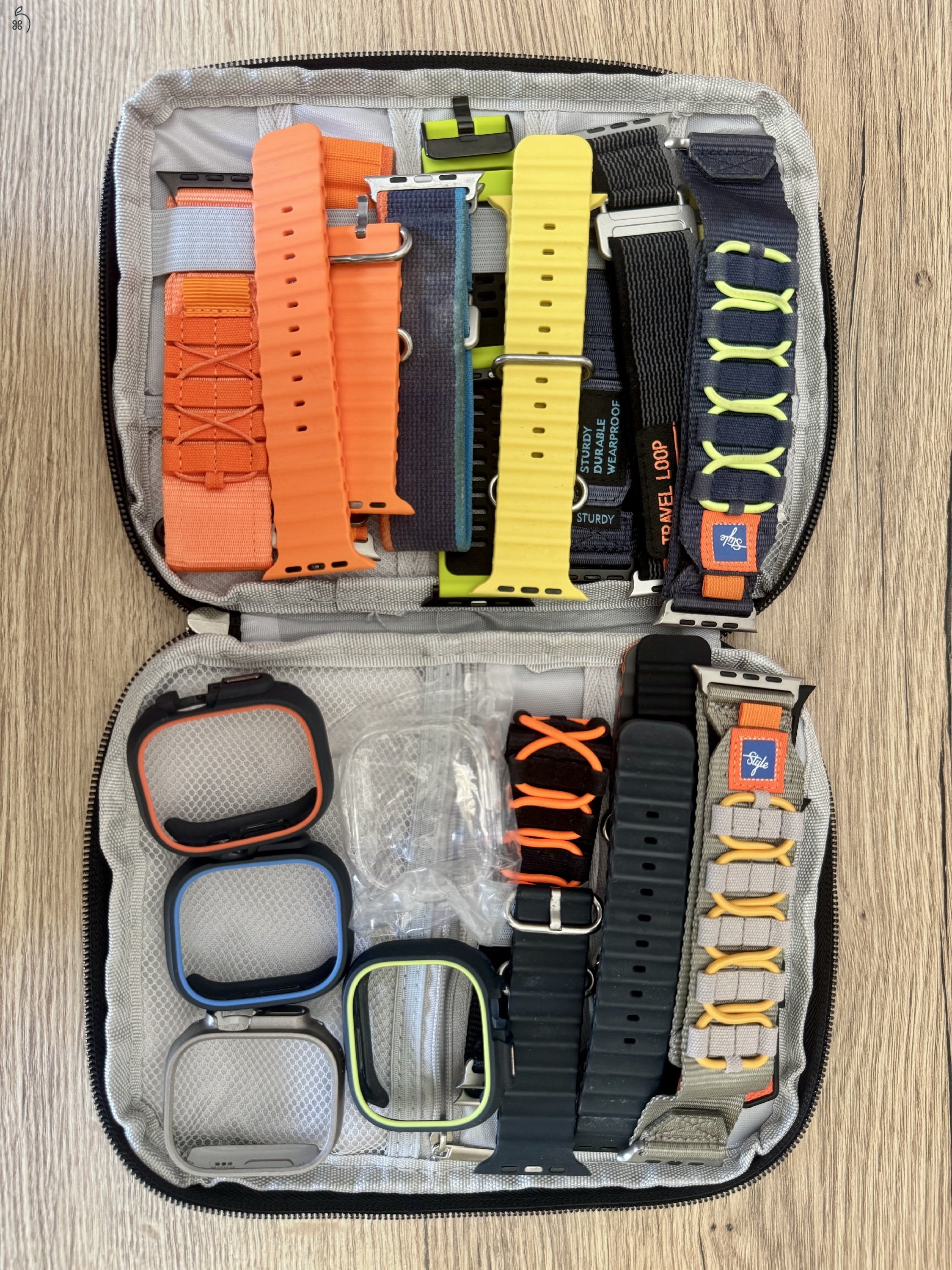 Apple Watch Ultra + szíjak, tokok
