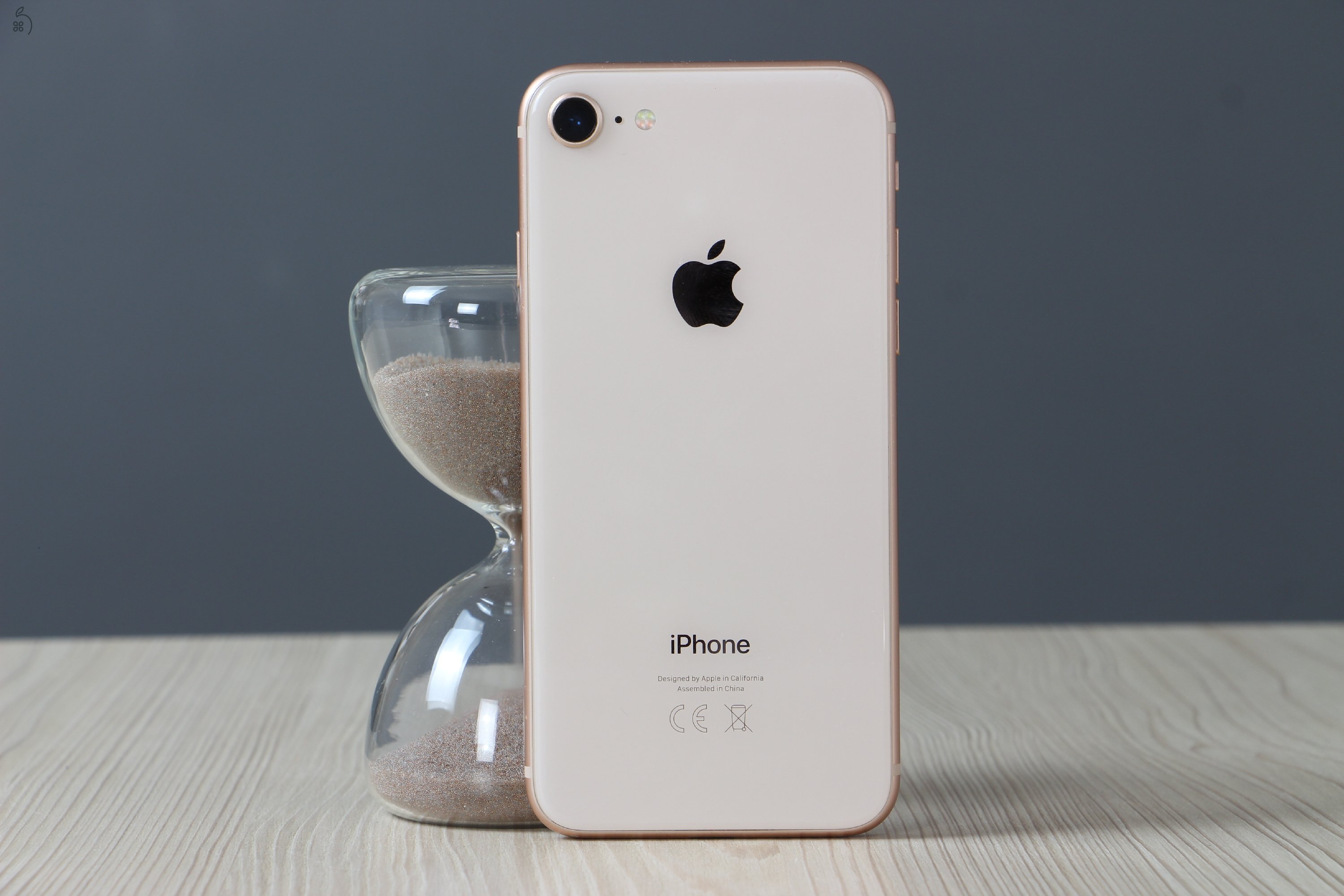 Apple iPhone 8 64GB Gold B US-6889