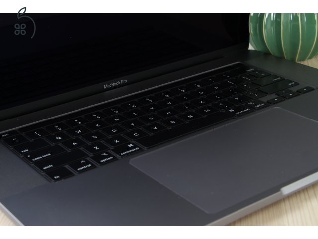 Apple Macbook Pro 16
