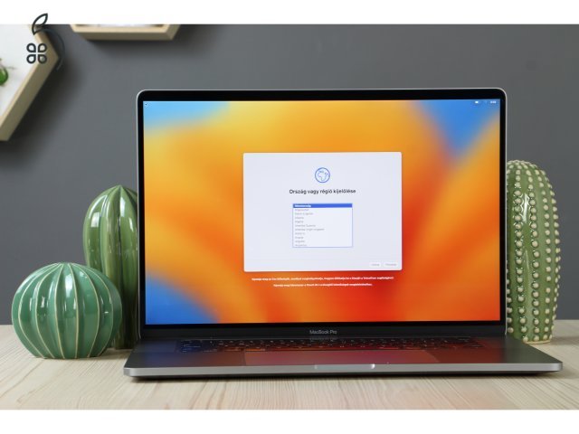 Apple Macbook Pro 16