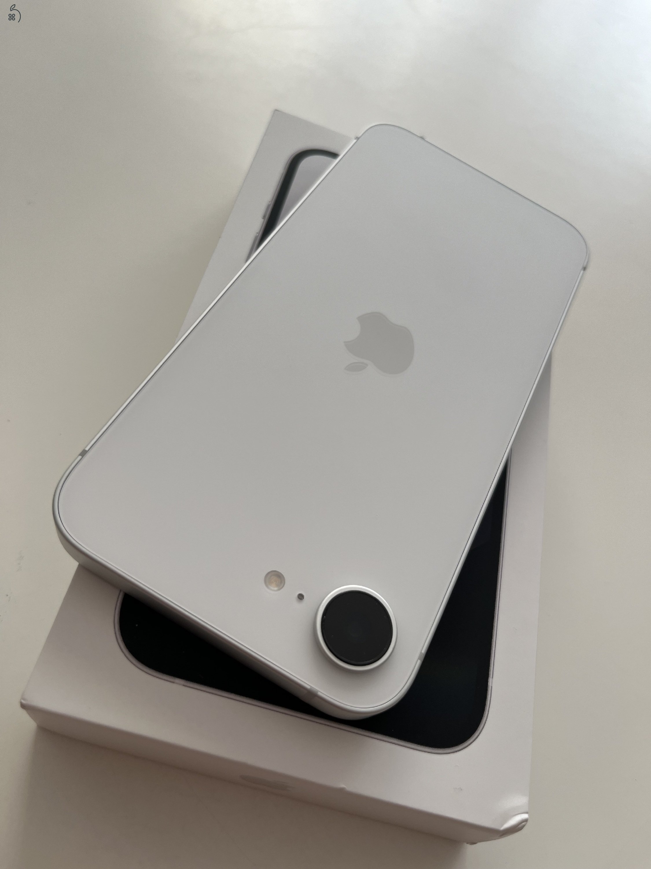 iPhone 16e 128GB Új!