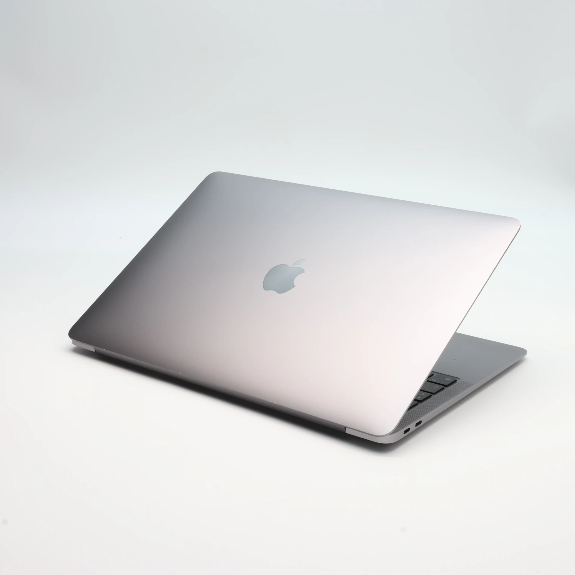 !! 1 ÉV GARANCIA !! Apple MacBook Air 13″ 2020 M1 256GB SSD Space Gray 8GB RAM 93% Magyar Bill.