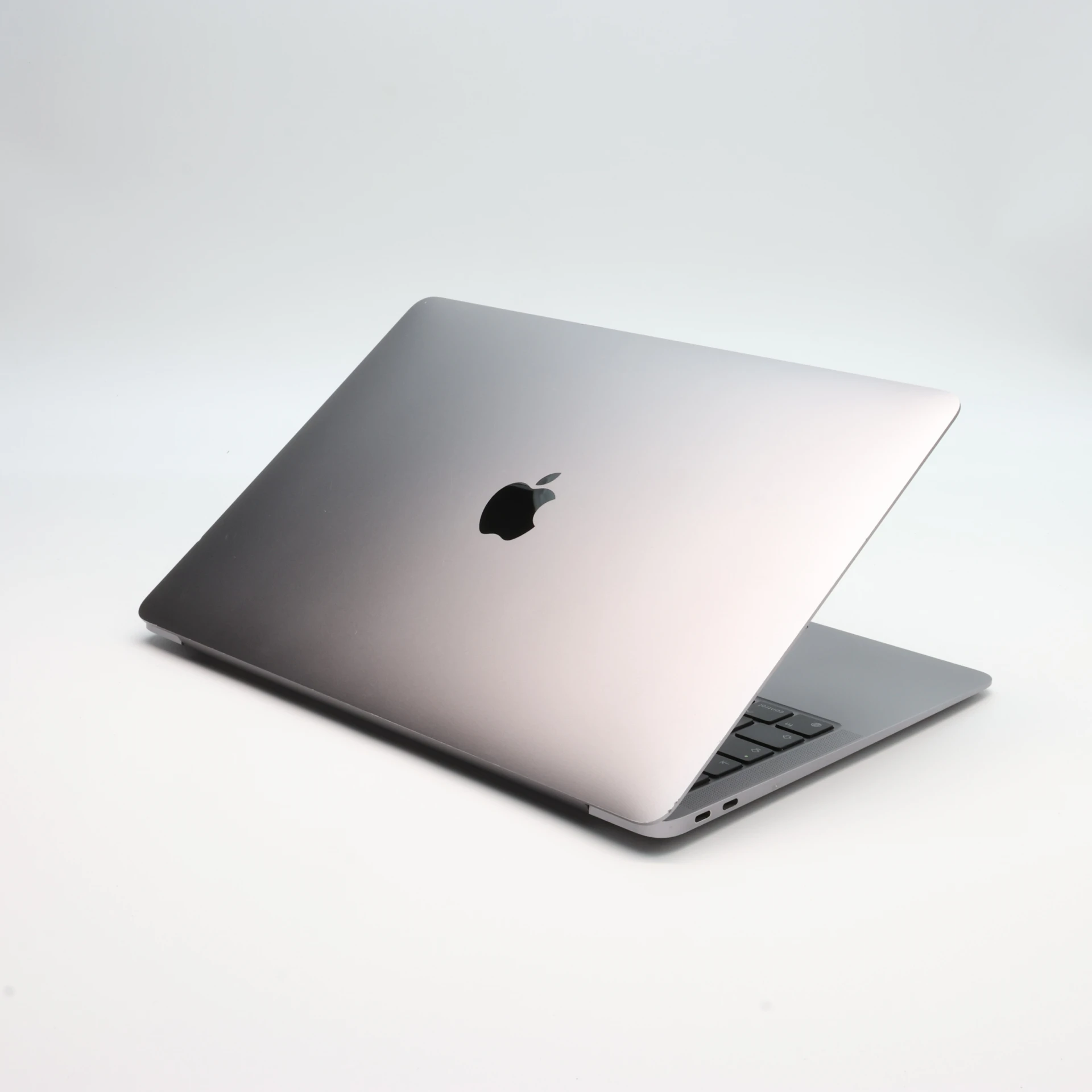 !! 1 ÉV GARANCIA !! Apple MacBook Air 13″ 2020 M1 256GB SSD Space Gray 8GB RAM 80% Magyar bill.