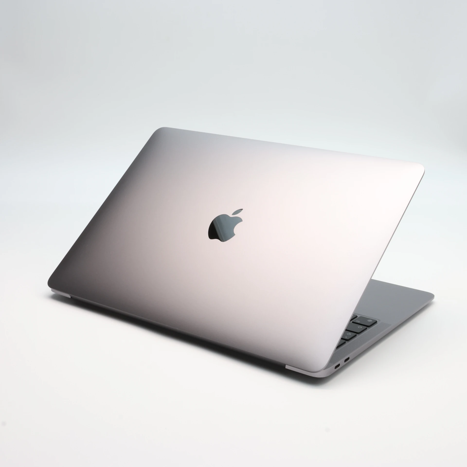 !! 1 ÉV GARANCIA !! Apple MacBook Air 13″ 2020 M1 256GB SSD Space Gray 8GB RAM 94% Magyar Bill.