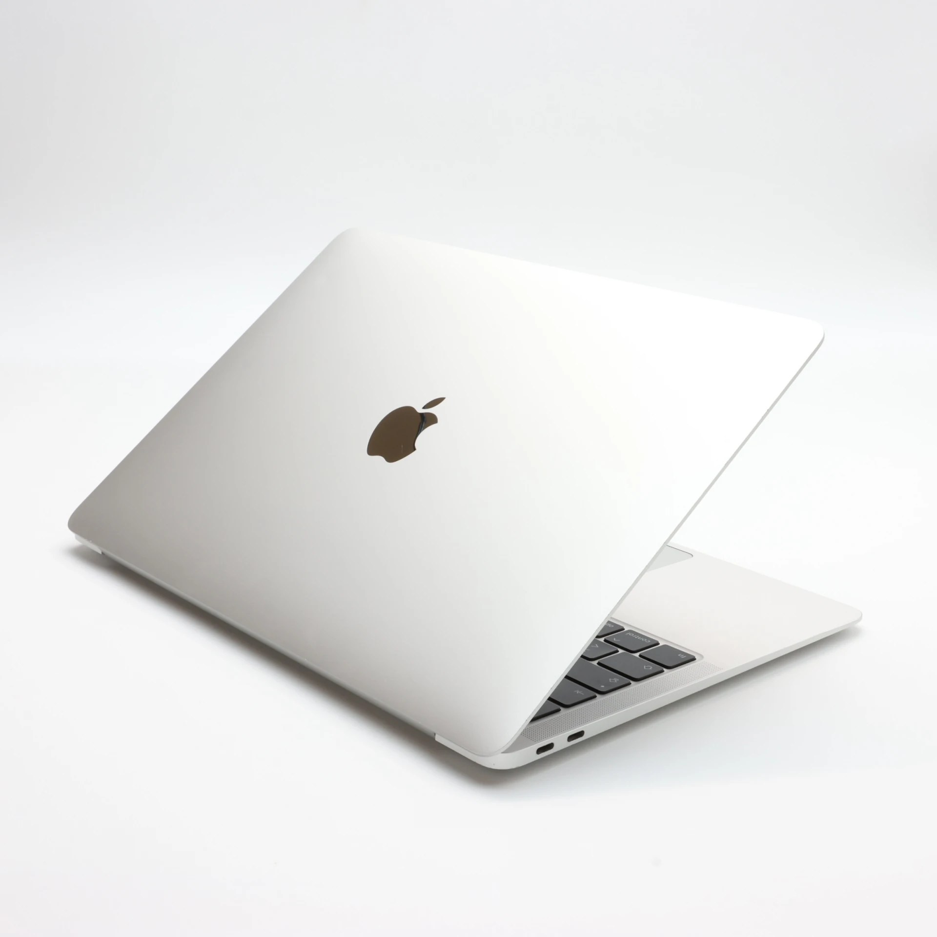 !! 1 ÉV GARANCIA !! Apple MacBook Air 13″ 2020 i5 256 GB SSD 8 GB Silver EU