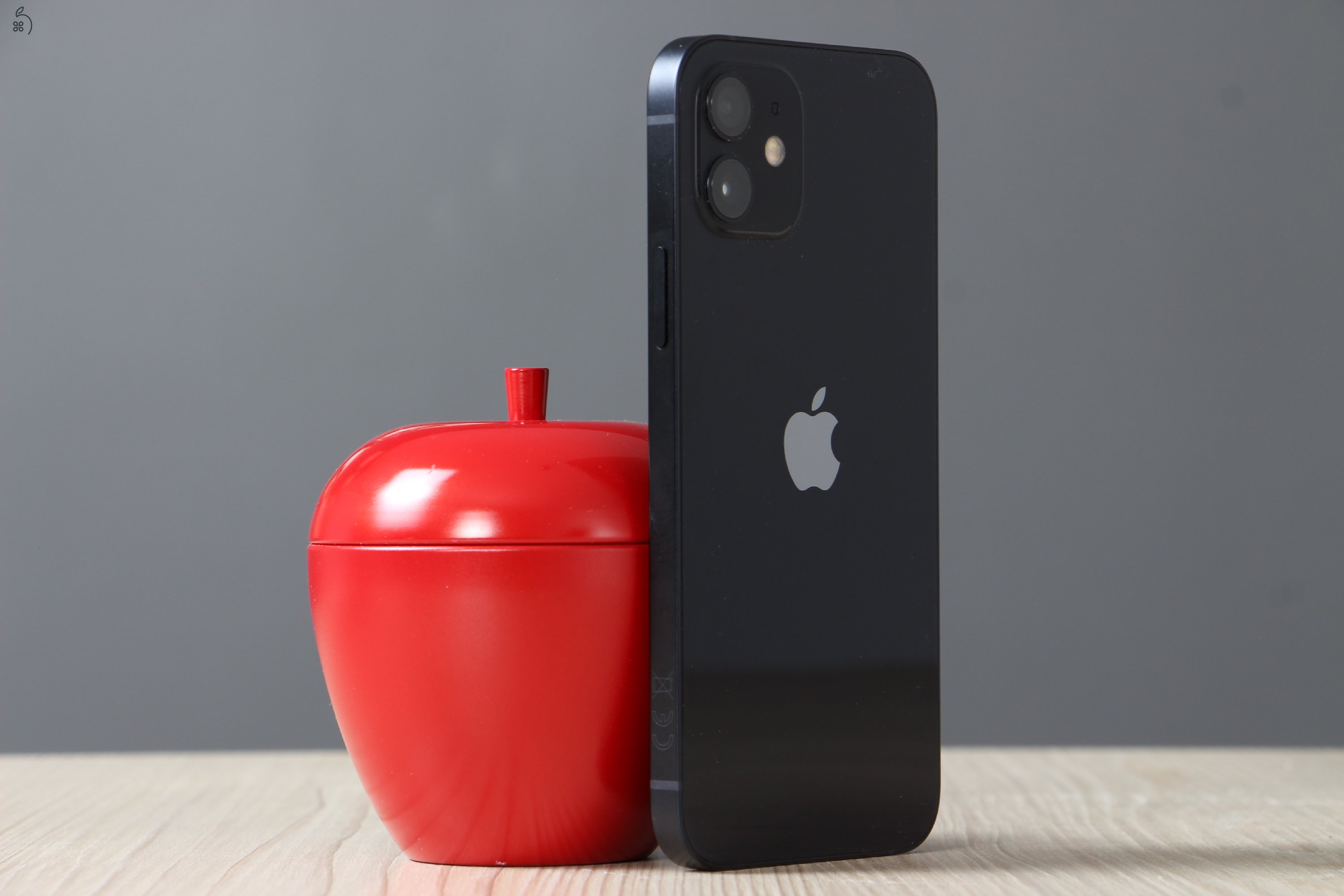 Apple iPhone 12 64GB Black B US-6865