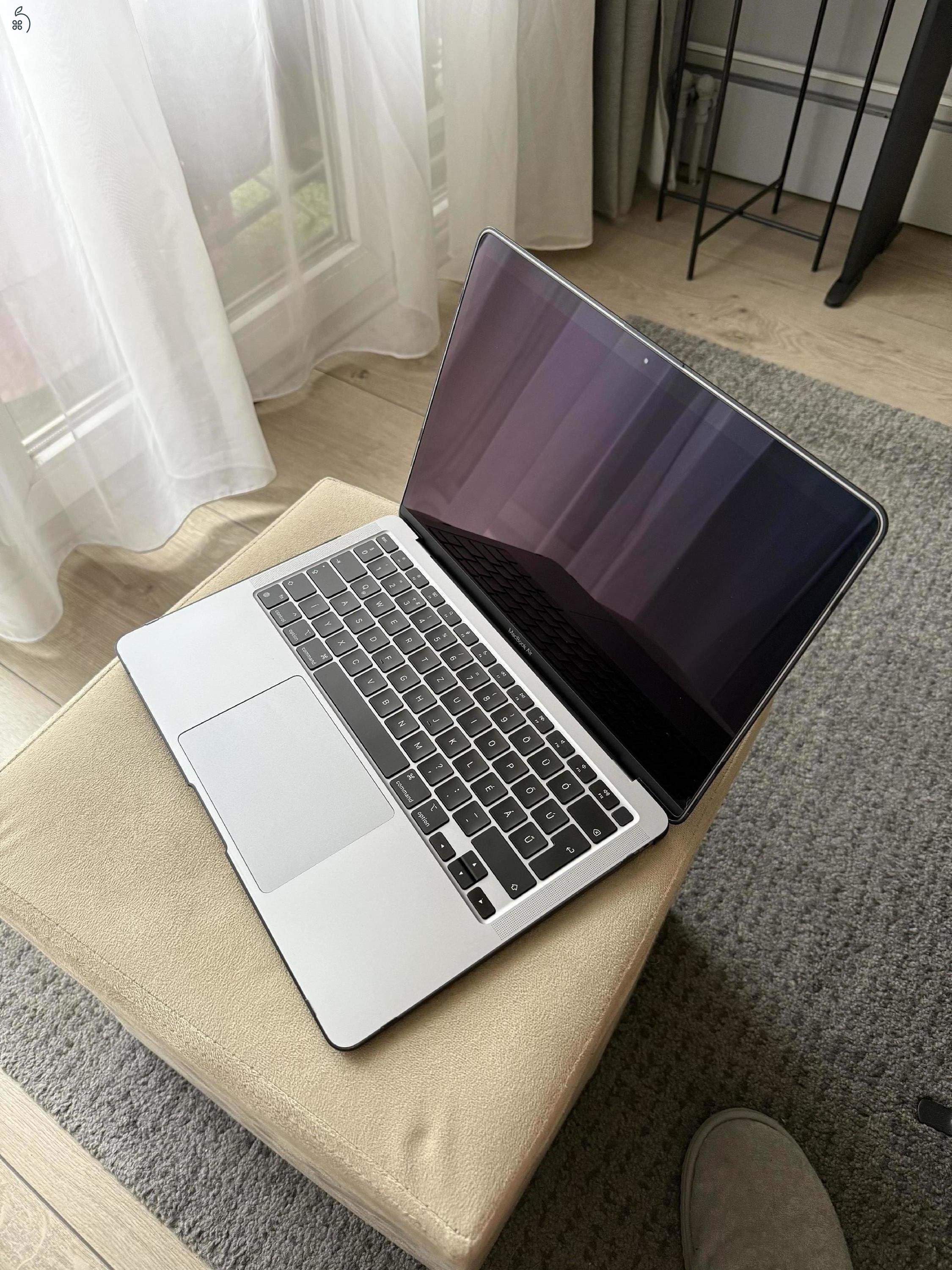 Apple MacBook Air 2020 M1 13