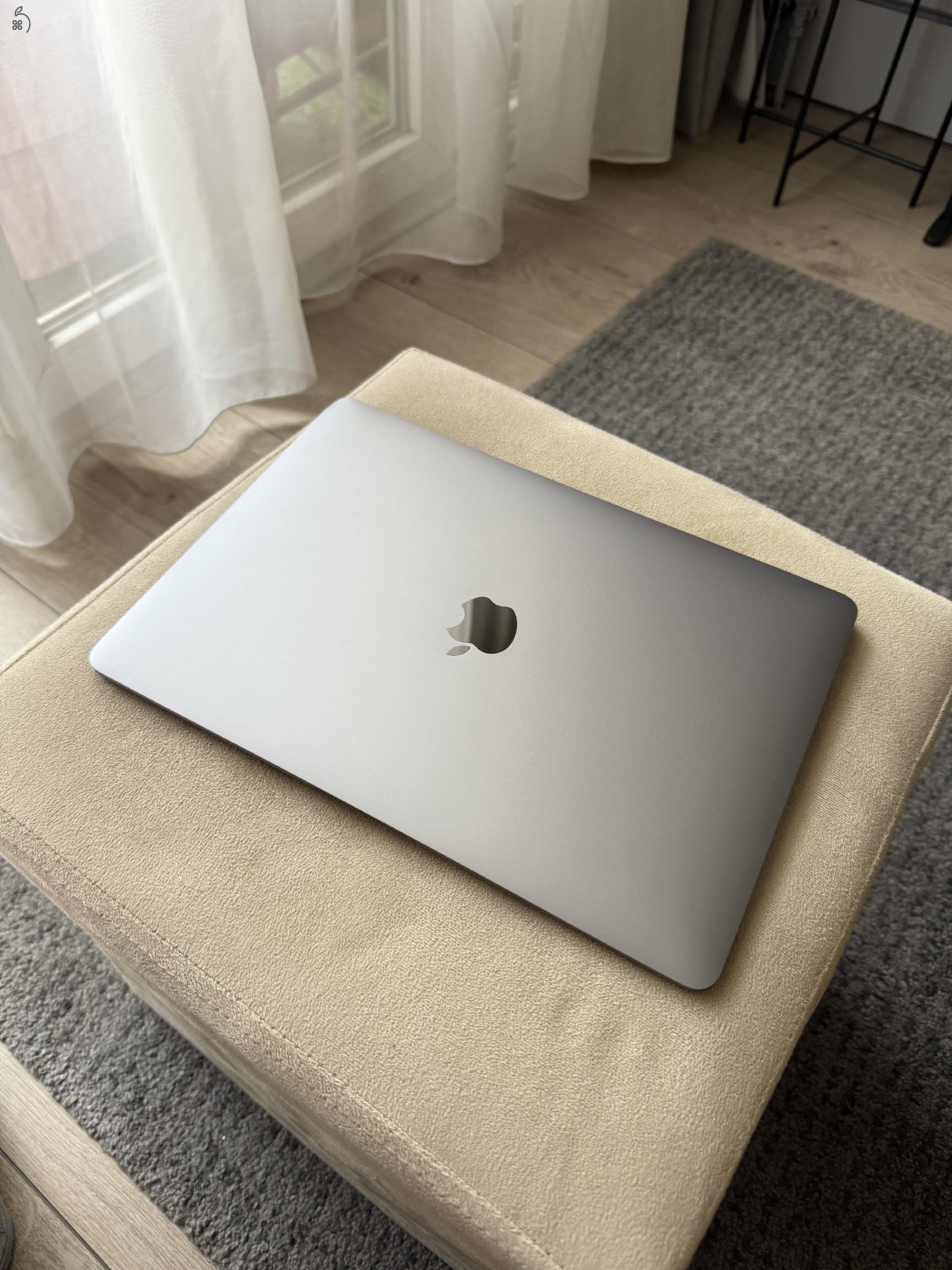 Apple MacBook Air 2020 M1 13