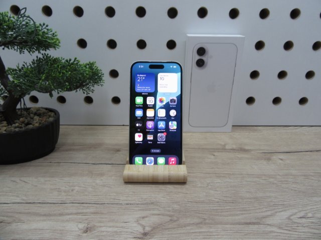 Apple iPhone 16 - White - Használt, újszerű