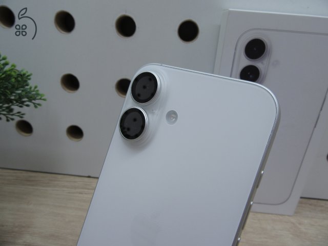 Apple iPhone 16 - White - Használt, újszerű