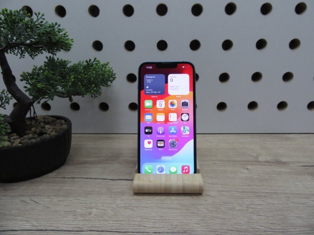 Apple iPhone 13 - Blue - Használt, megkímélt