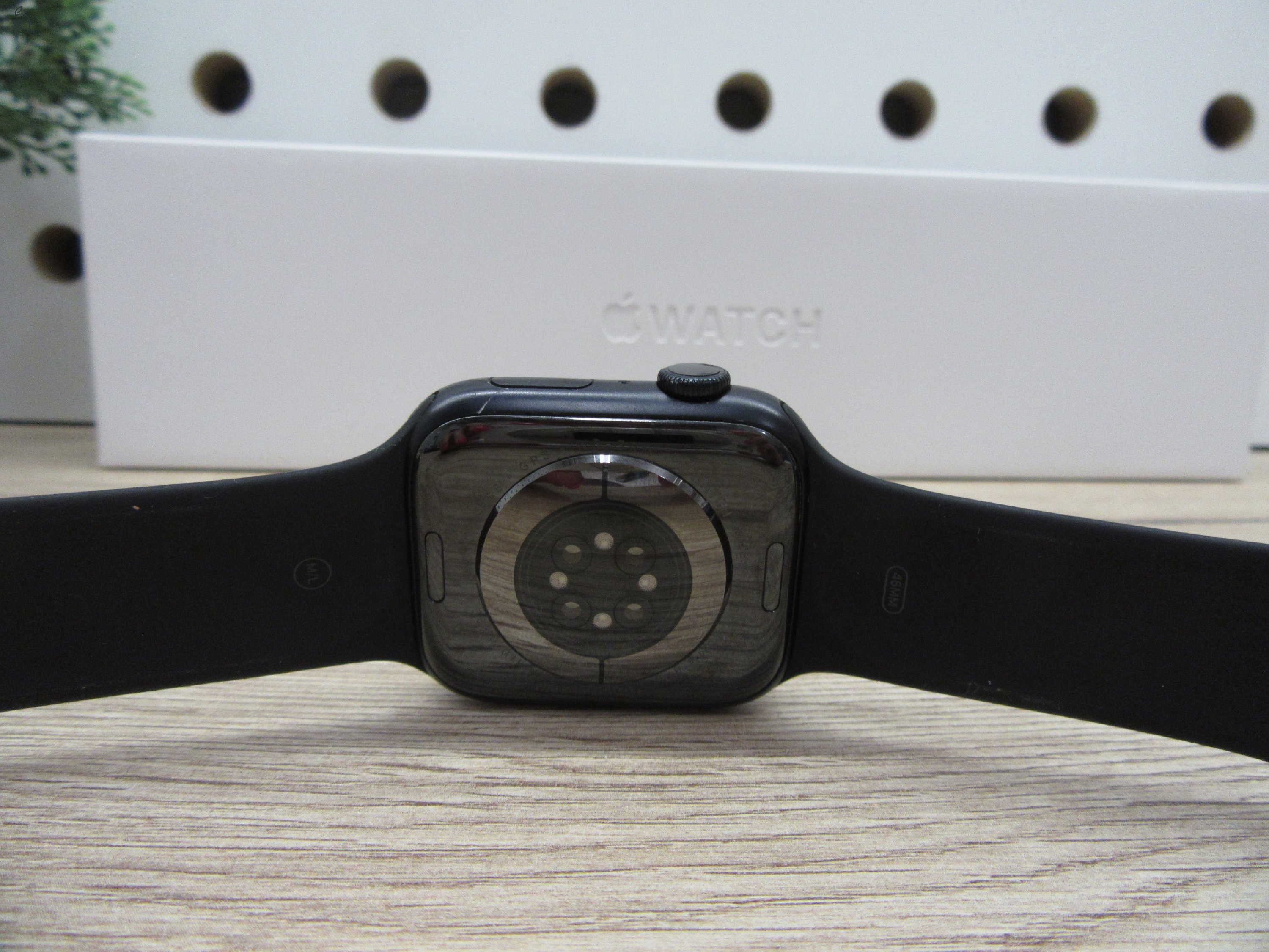 Apple Watch 8 - 45 mm - Használt, karcmentes