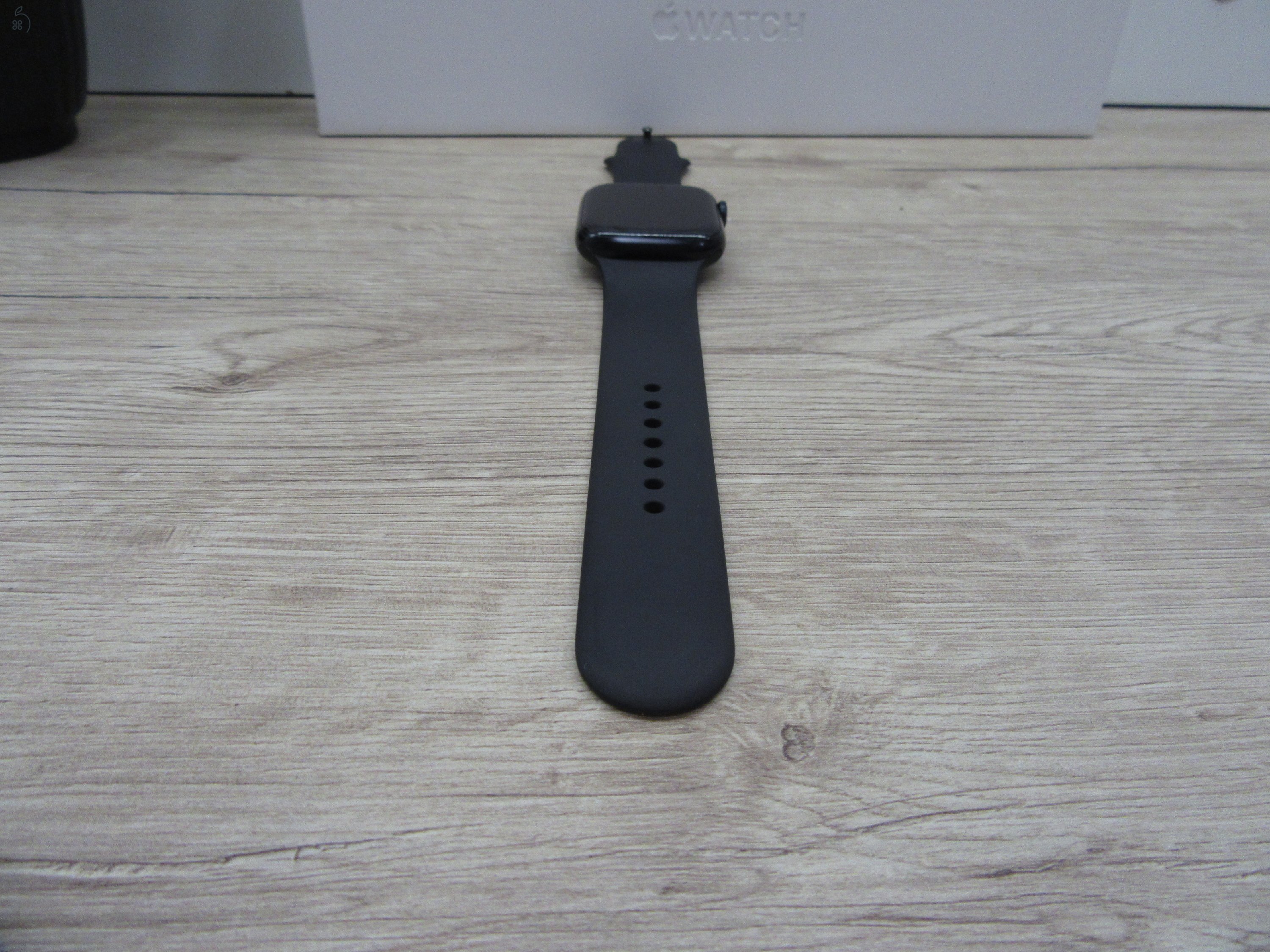 Apple Watch 8 - 45 mm - Használt, karcmentes