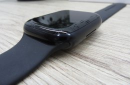 Apple Watch 8 - 45 mm - Használt, karcmentes