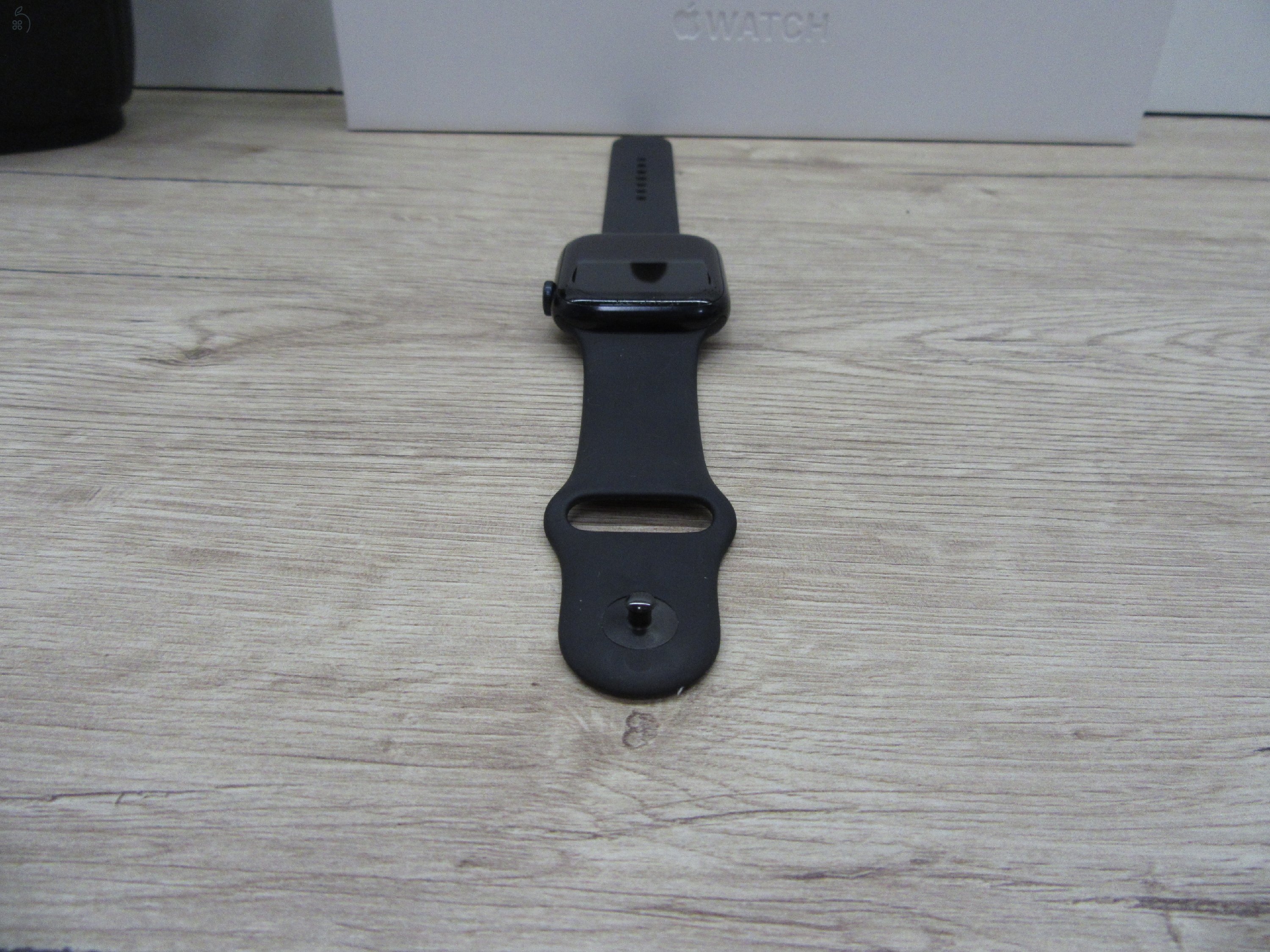 Apple Watch 8 - 45 mm - Használt, karcmentes