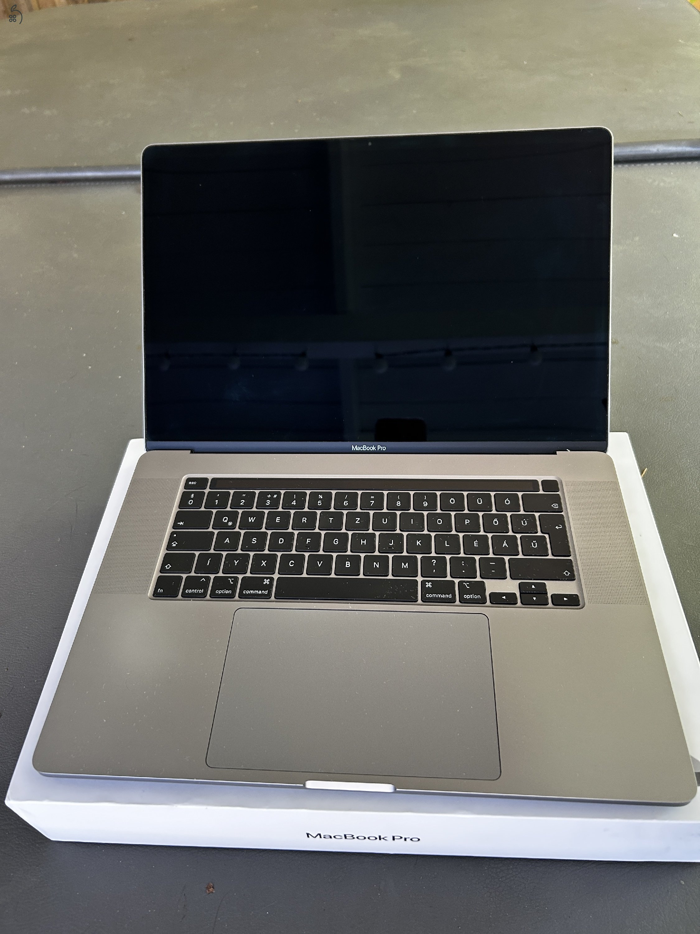 2021 -es forgalomba kerülésű Macbook Pro Retina 16