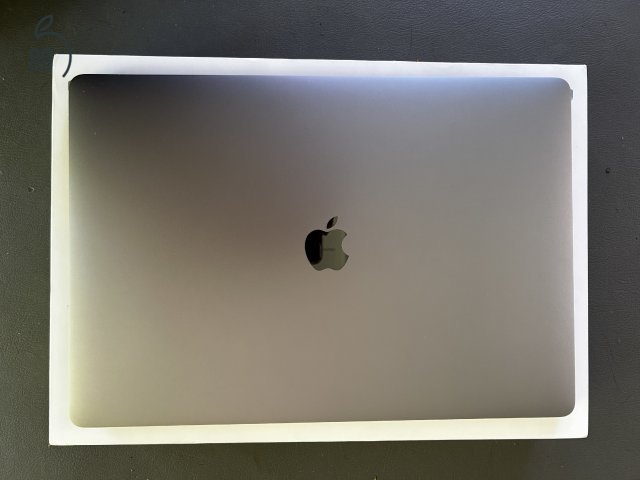 2021 -es forgalomba kerülésű Macbook Pro Retina 16