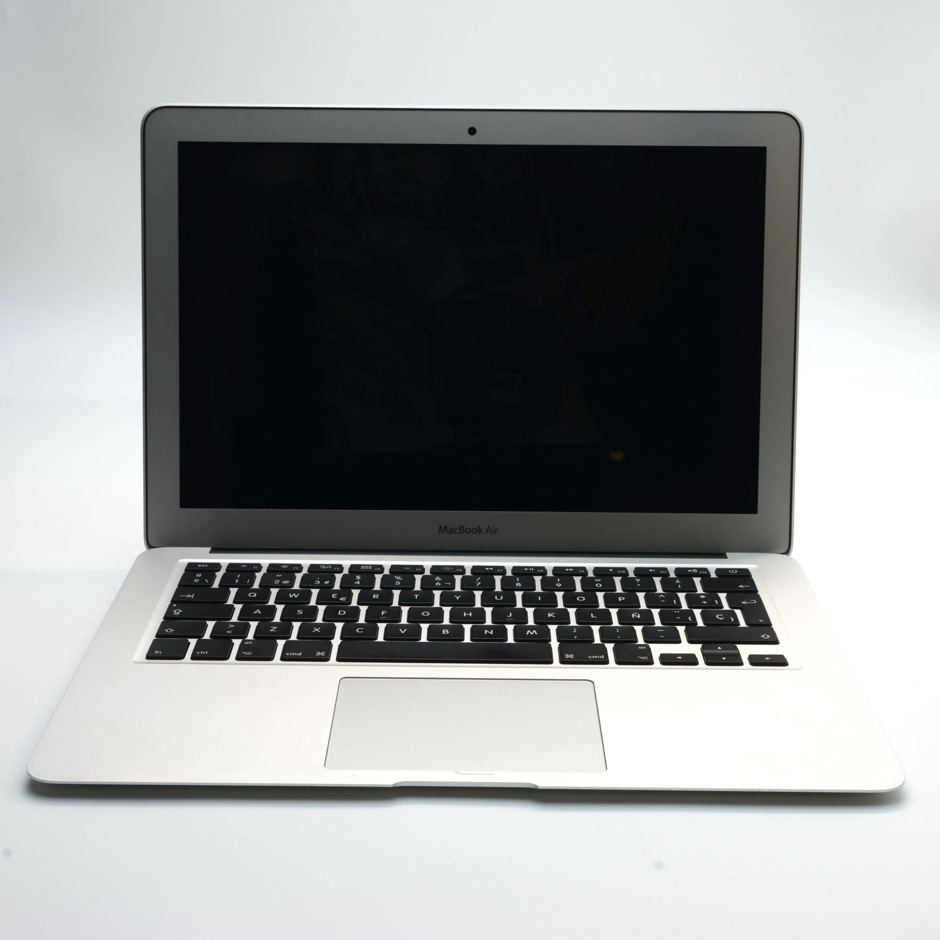 !! 1 ÉV GARANCIA !! Apple MacBook Air 13″ 2017 i5 128 GB 8 GB RAM Silver EU Bill