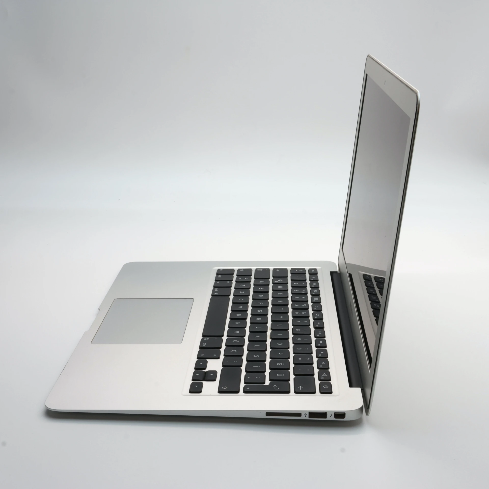 !! 1 ÉV GARANCIA !! Apple MacBook Air 13″ 2017 i5 128 GB 8 GB RAM Silver EU Bill