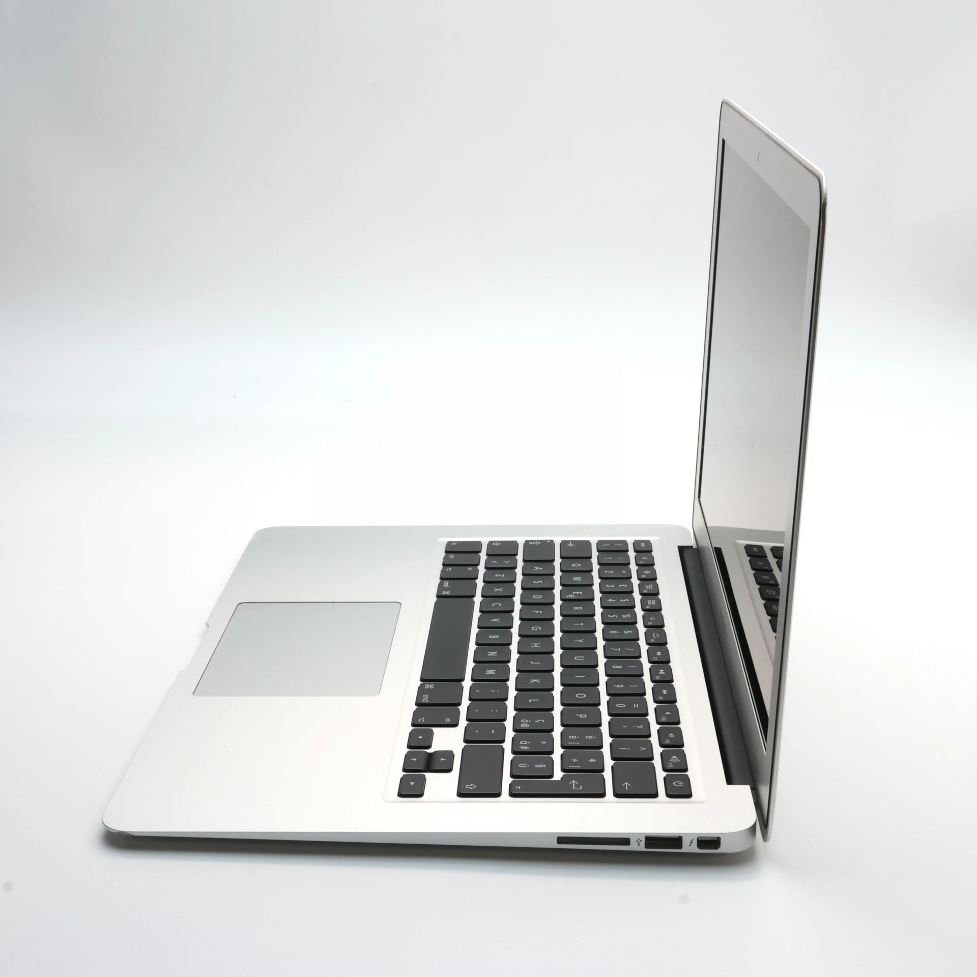 !! 1 ÉV GARANCIA !! Apple MacBook Air 13″ 2017 i5 128 GB 8 GB RAM Silver EU Bill