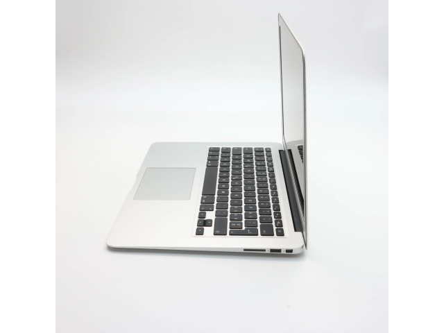 !! 1 ÉV GARANCIA !! MacBook Air 13″ 2015 i5 128 GB 4 GB RAM Silver EU Bill