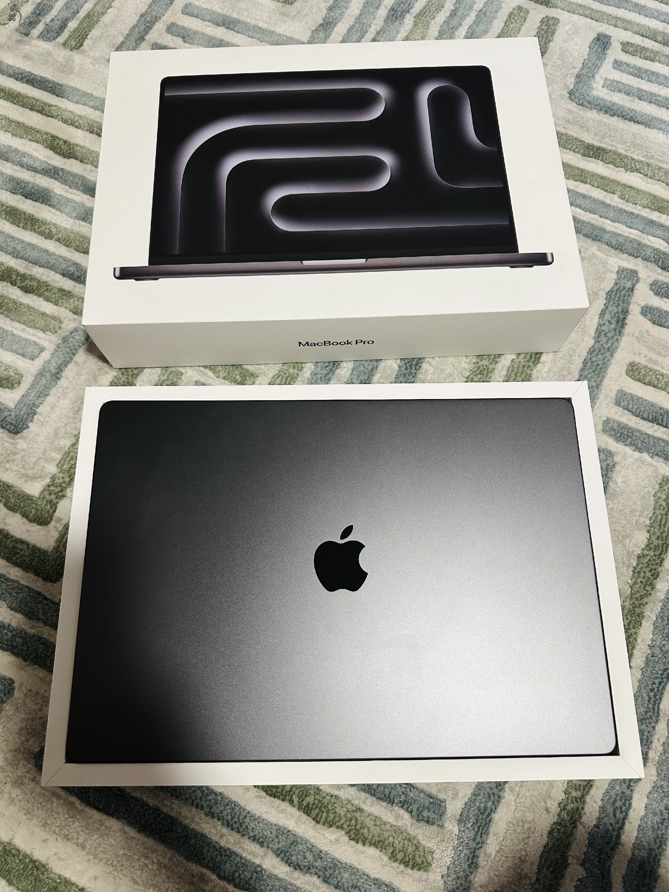 MacBook PRO 16” M4 PRO 24GB/512GB SSD, APPLE.HU számla! 3 év garancia!