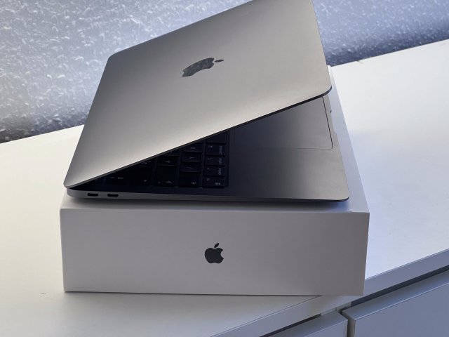 MacBook Air 2020 13 M1 256GB 2 ÉV Garanciával Számlával