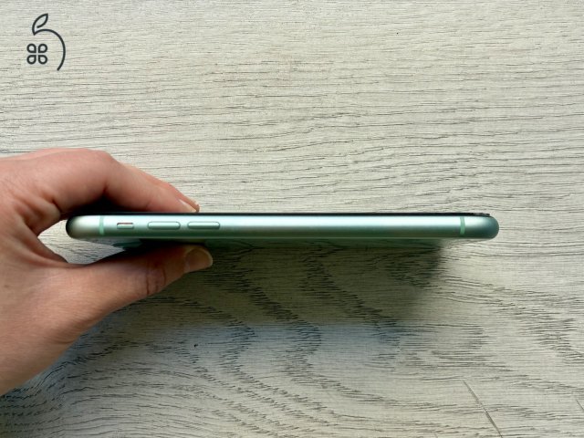 Iphone 11 256 GB (használt, jó állapotú)