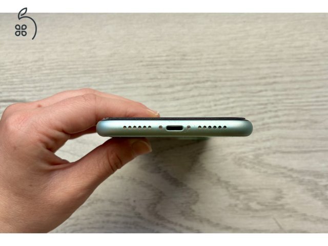 Iphone 11 256 GB (használt, jó állapotú)