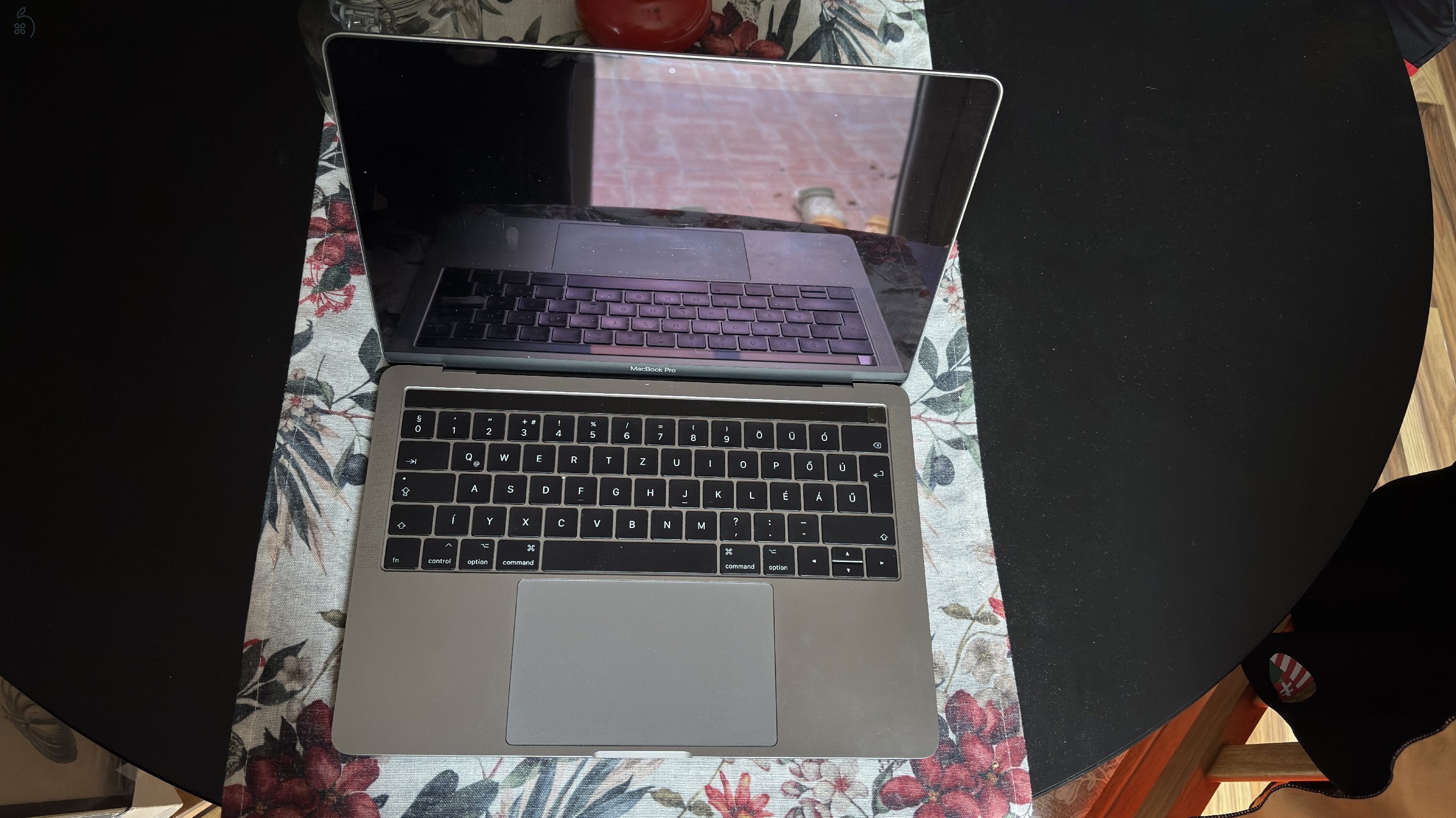 MacBook Pro - Touchbar - 8GB - i5 - 256SSD