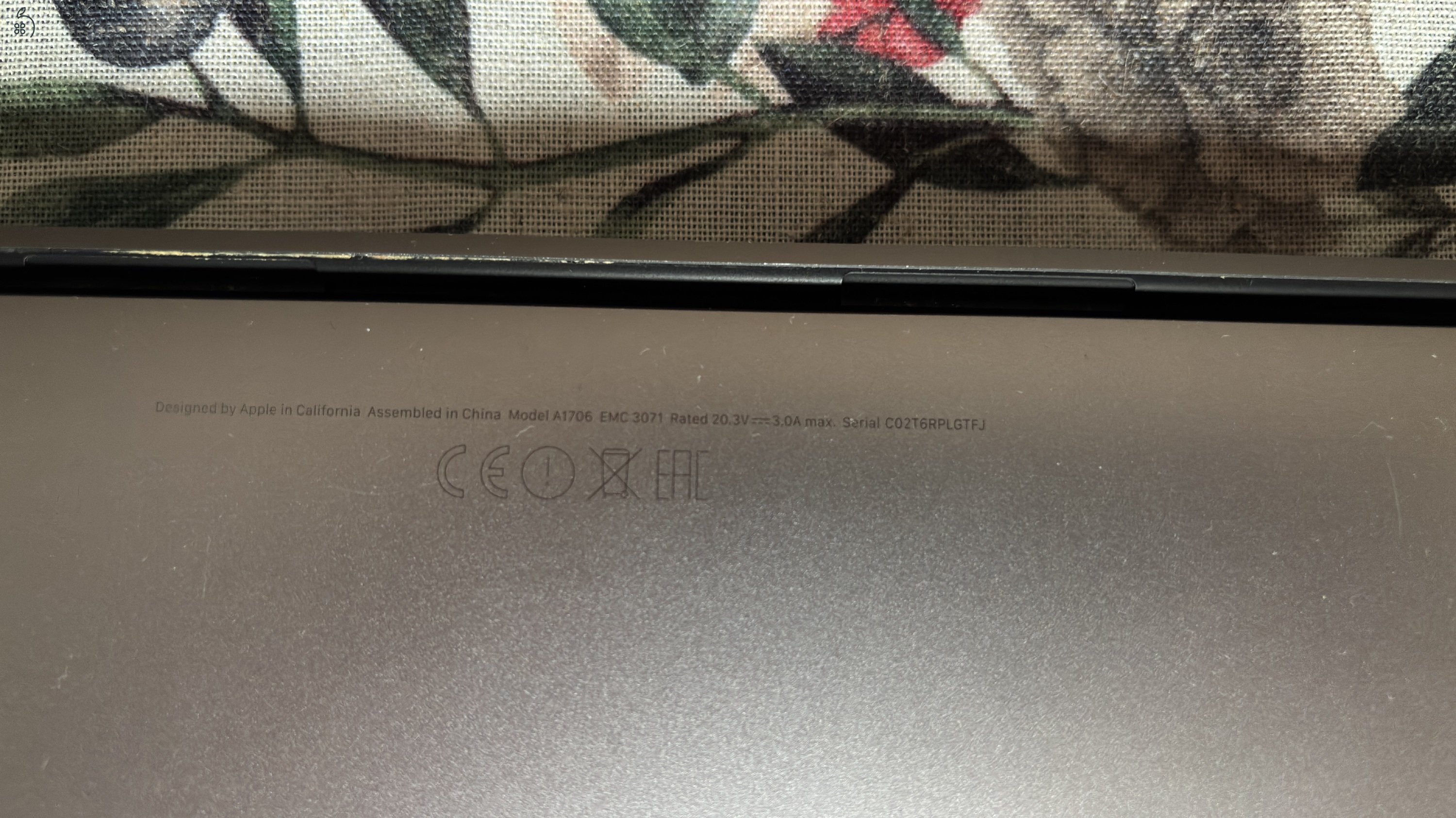 MacBook Pro - Touchbar - 8GB - i5 - 256SSD