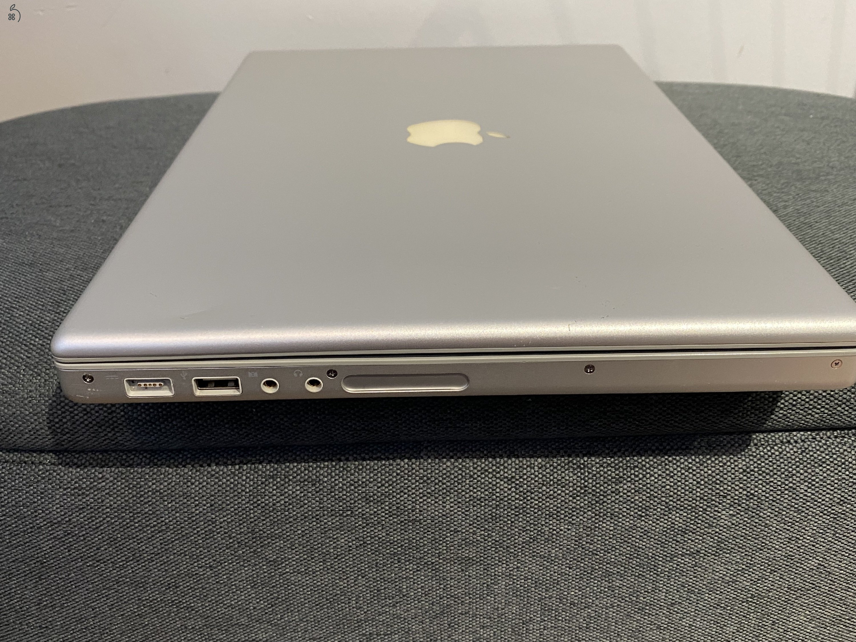 Apple MacBook Pro A1226 