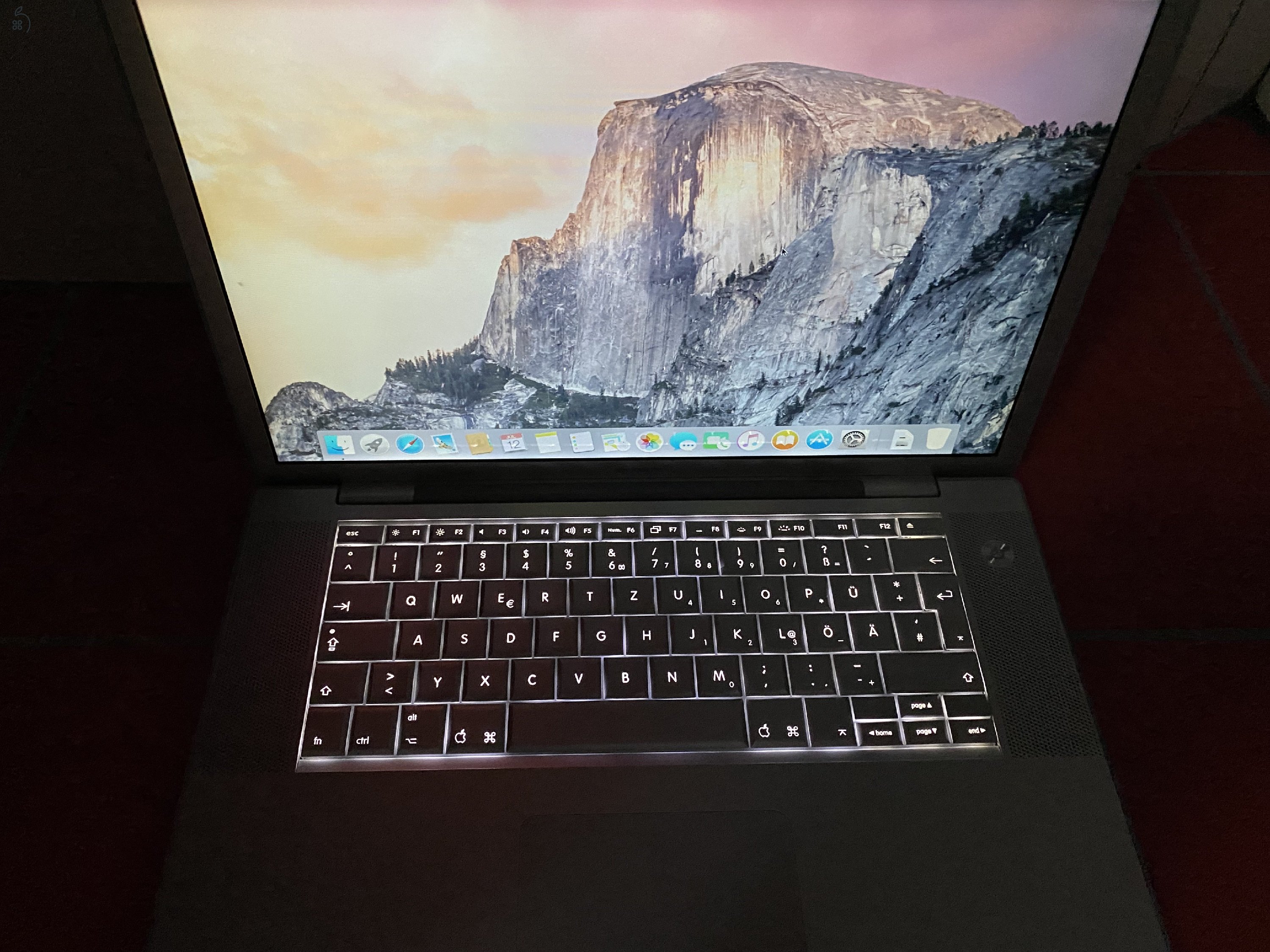Apple MacBook Pro A1226 