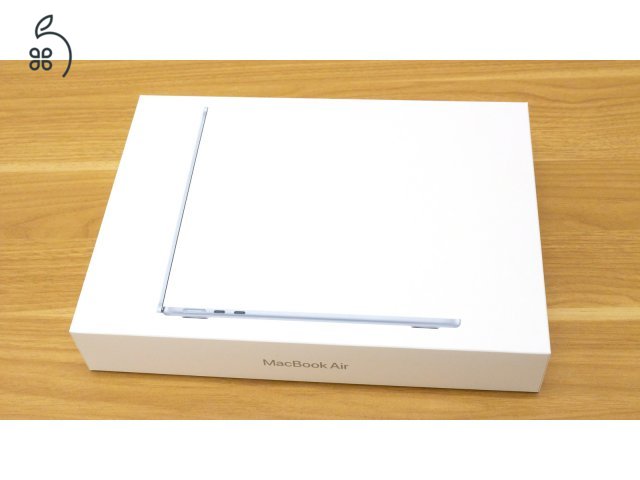 Eladó Macbook Air M4 doboza kifogástalan állapotban