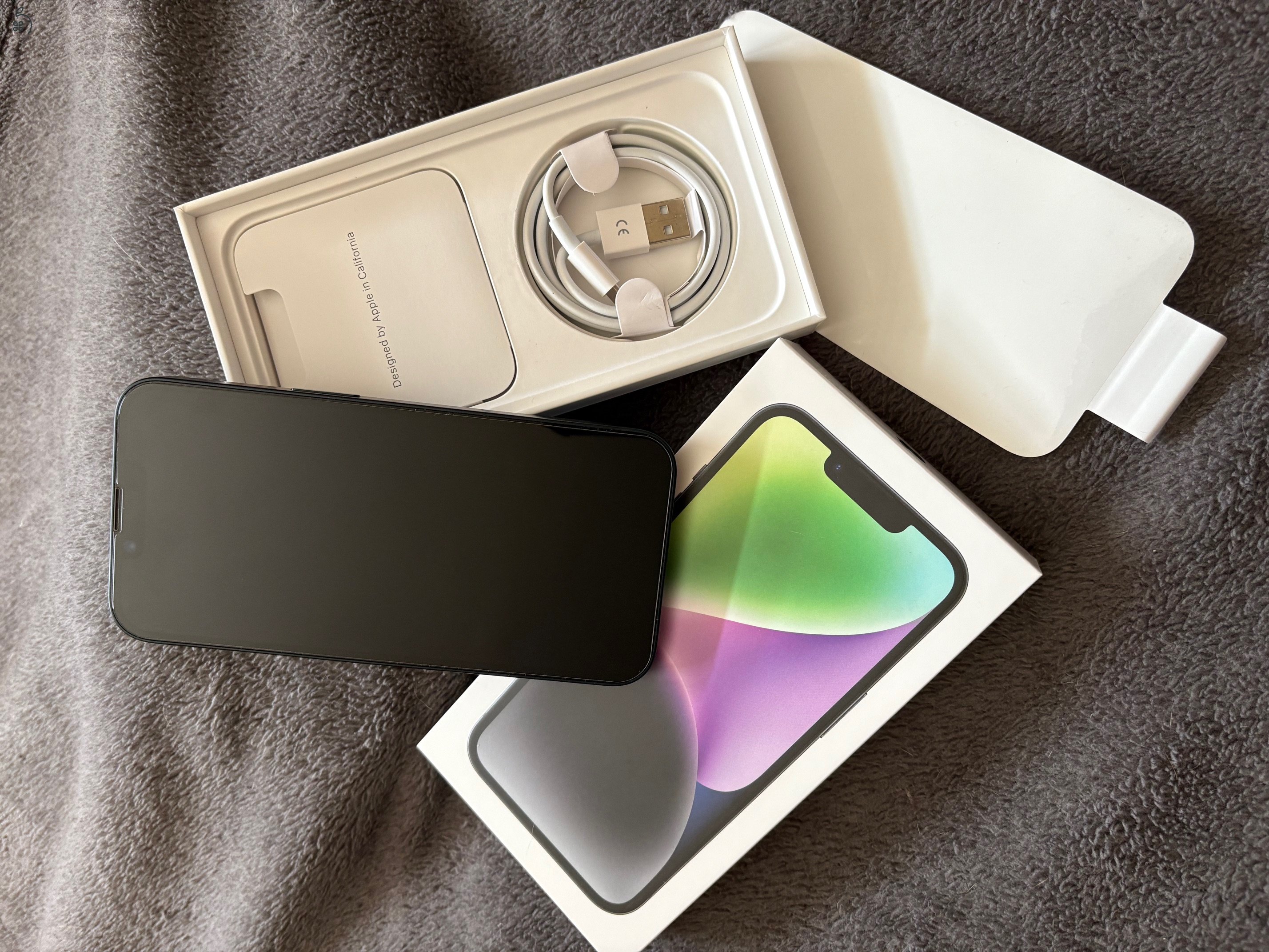 Hibátlan iPhone 14 Midnight 256GB 