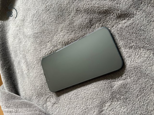Hibátlan iPhone 14 Midnight 256GB 