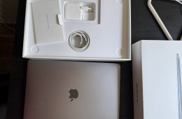 MacBook Air 2020 13” i3 256 GB SSD 8 GB RAM Space Gray