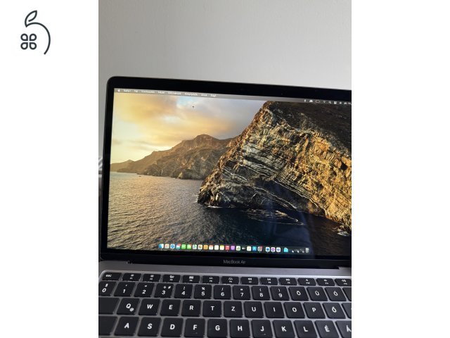 MacBook Air 2020 13” i3 256 GB SSD 8 GB RAM Space Gray