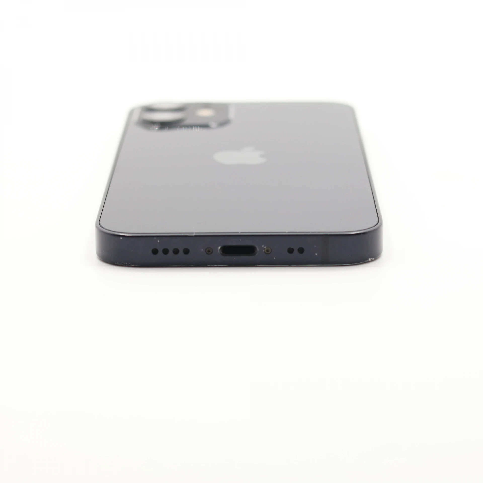 + Ajándékkal és 1 év garanciával! Felújított iPhone 13 128 GB Midnight