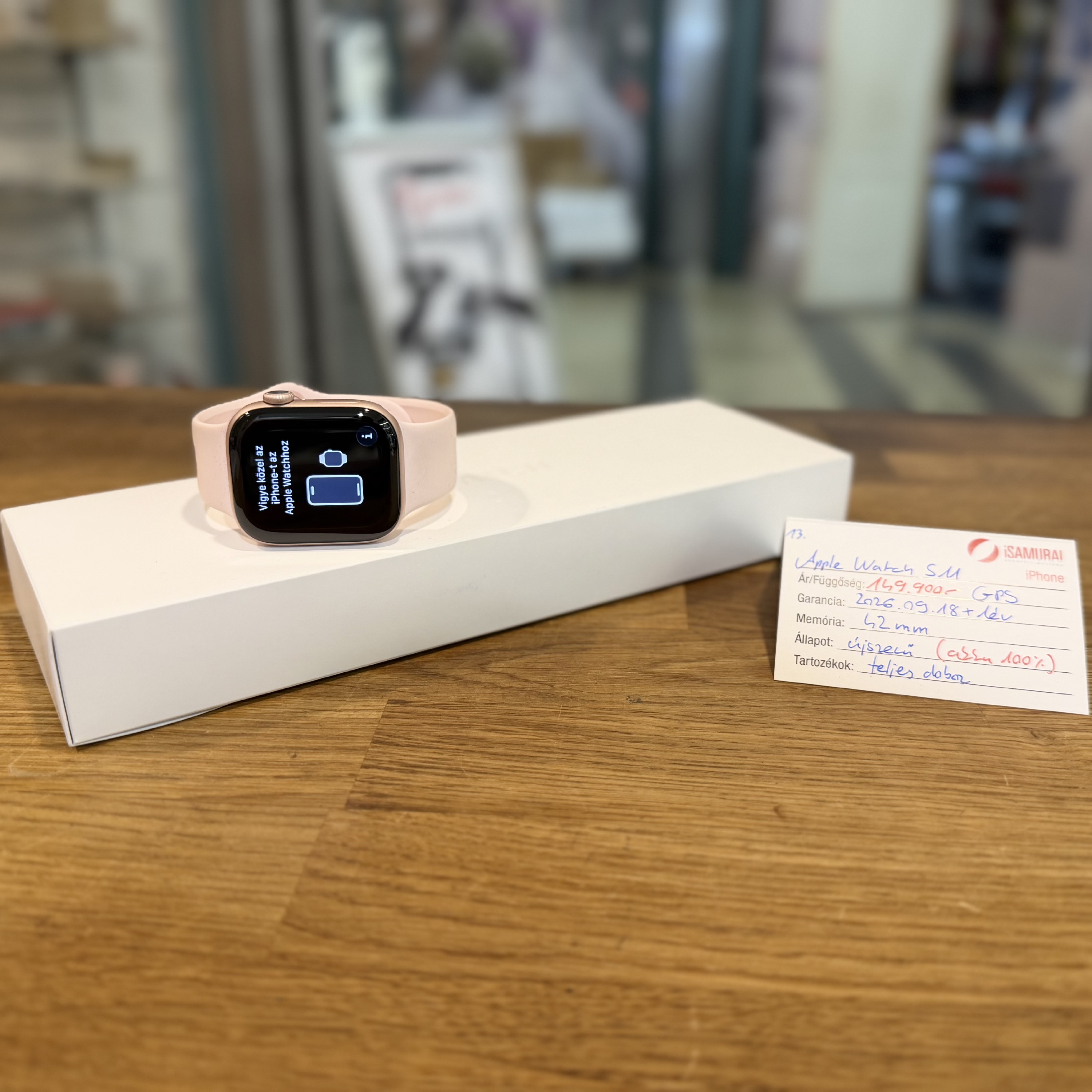 13. Apple Watch Series 11 - 42 mm - Rose Gold - Akku 100% - 2027.09. Apple gar.