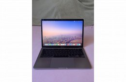MacBook Pro M1 megkímélt állapot