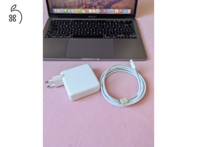 MacBook Pro M1 megkímélt állapot