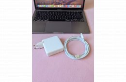 MacBook Pro M1 megkímélt állapot