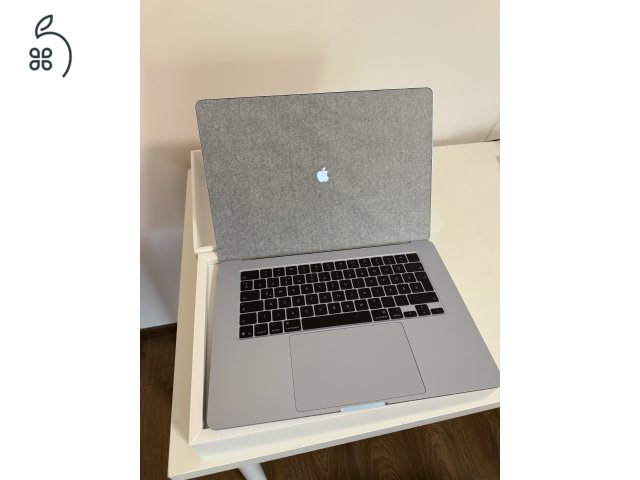 Apple Macbook Air, 15” - M4 chip, 16gb memoria, 256GB 