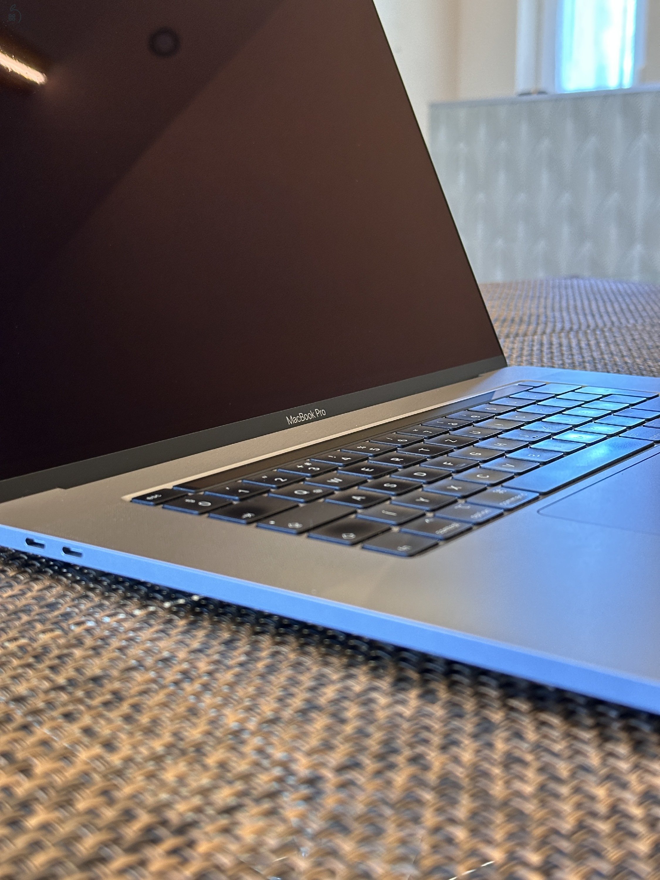 Apple Macbook Pro 16