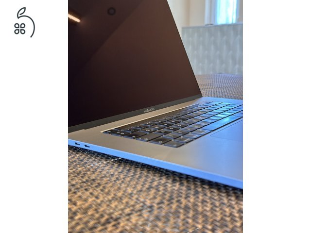 Apple Macbook Pro 16