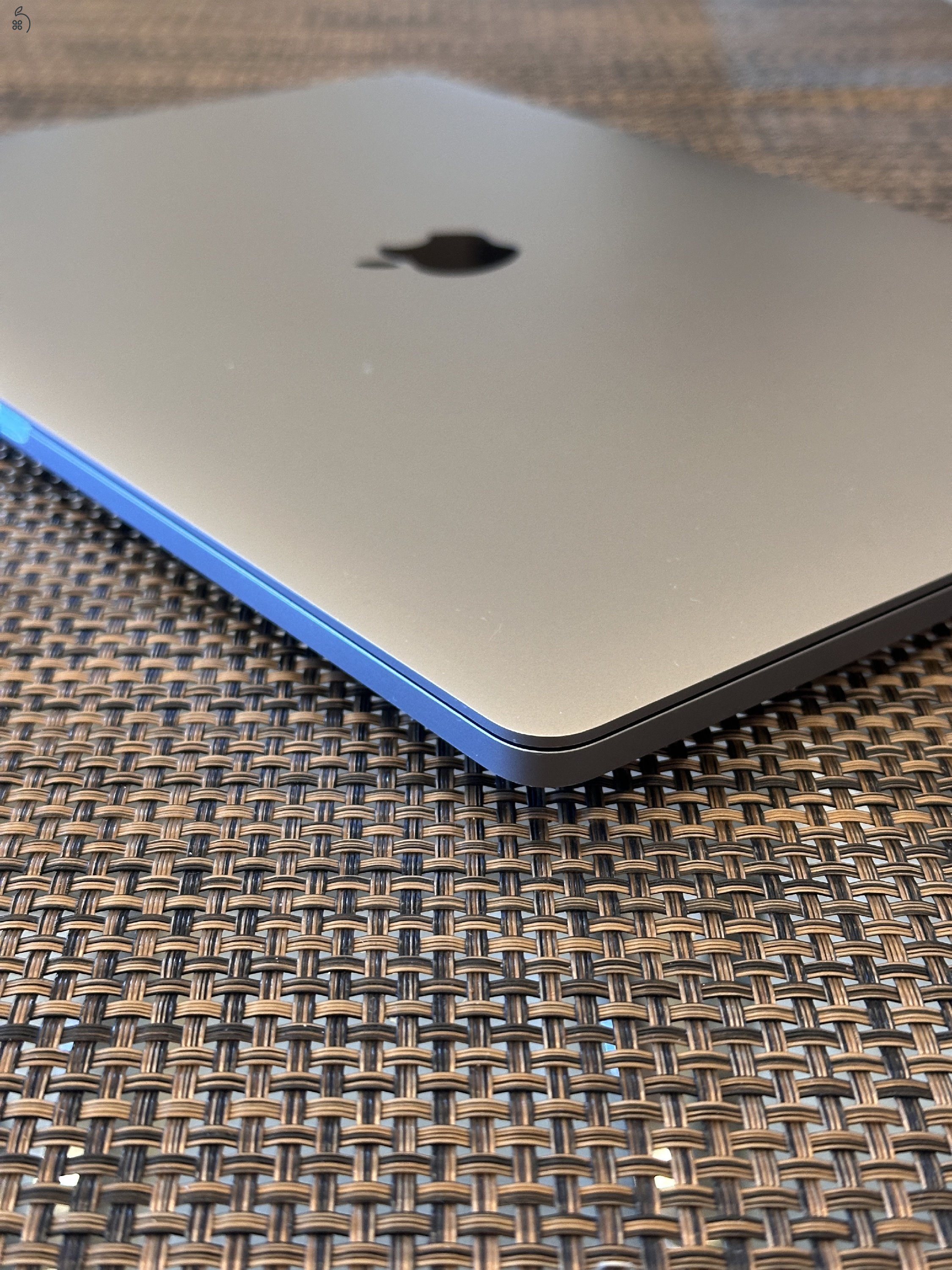 Apple Macbook Pro 16