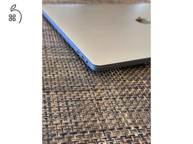 Apple Macbook Pro 16
