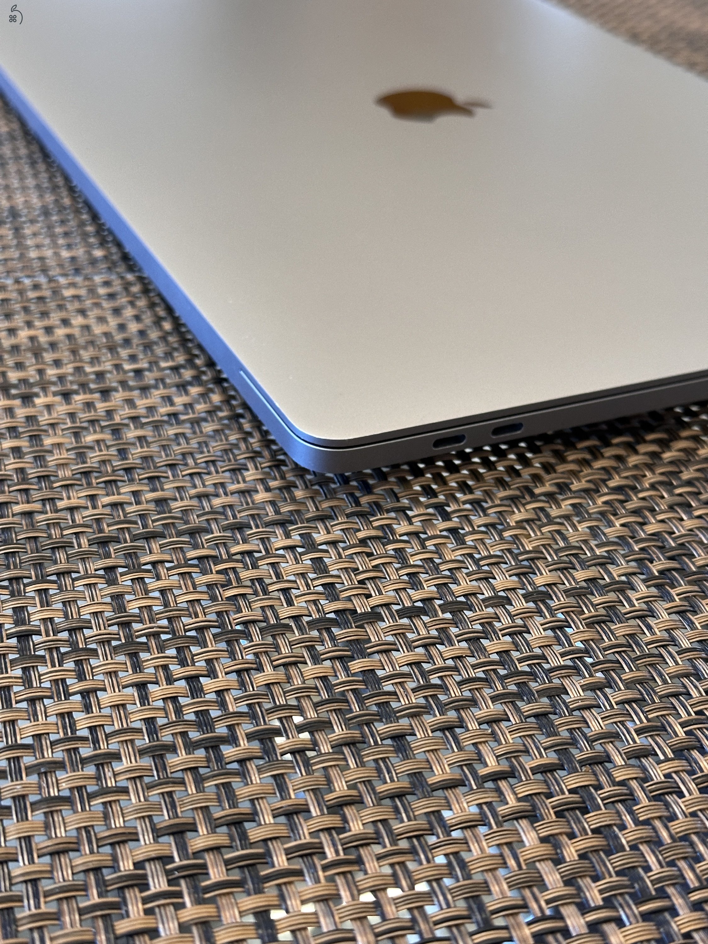 Apple Macbook Pro 16